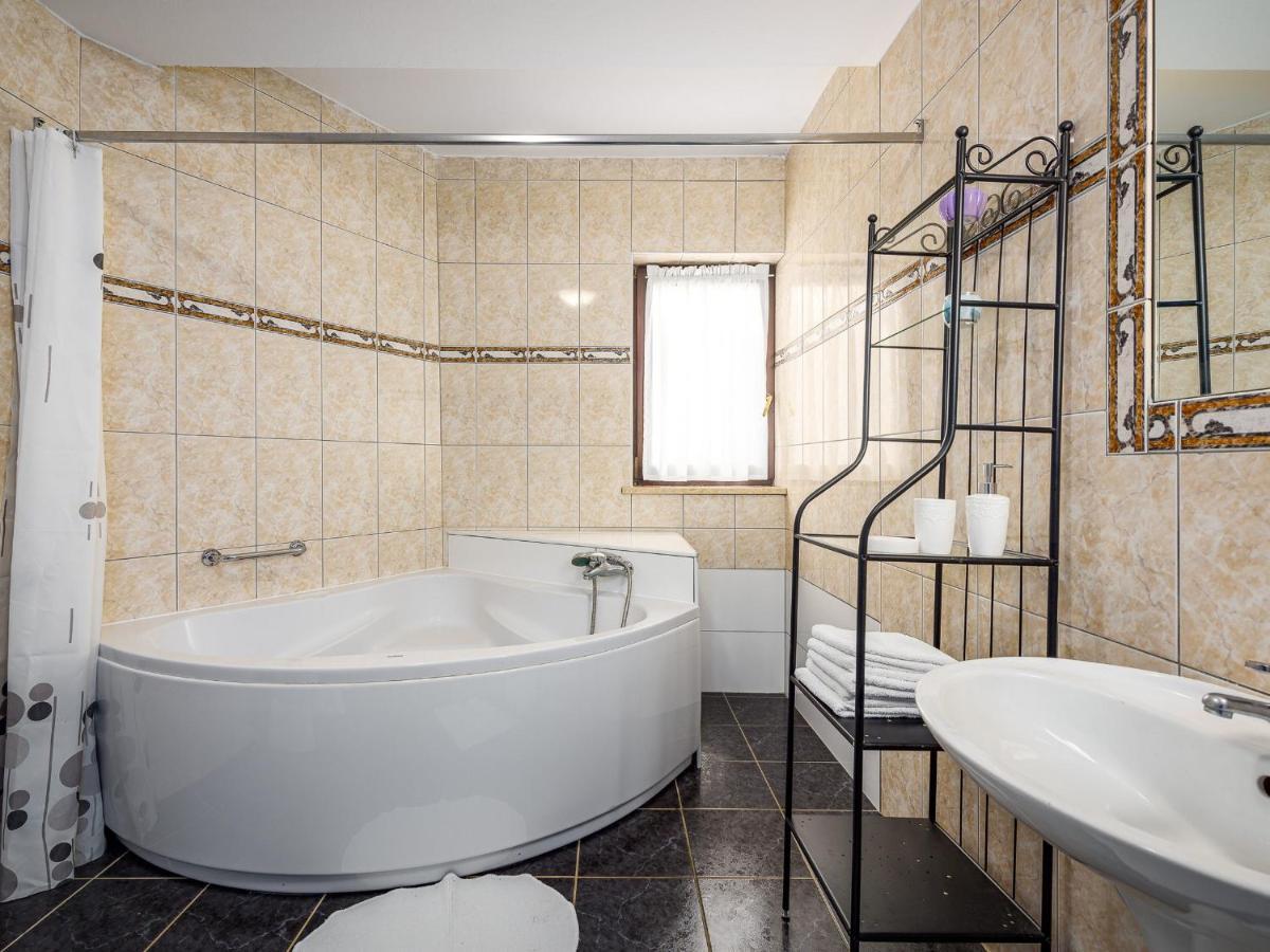 Villa Martimar With Pool And Hot Tub In Istria Rosini Luaran gambar